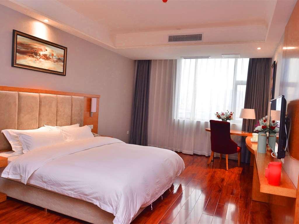 Ibis Chongqing Airport Hotel Bagian luar foto
