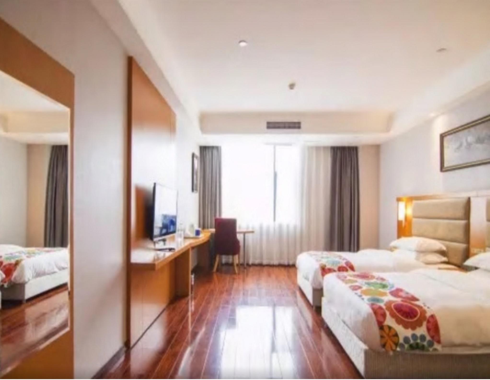 Ibis Chongqing Airport Hotel Bagian luar foto