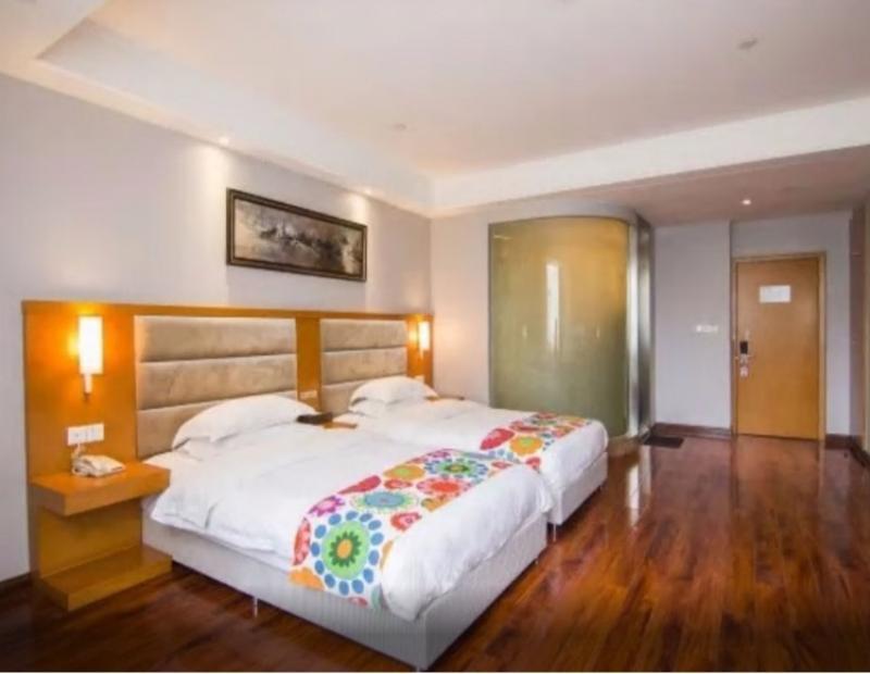 Ibis Chongqing Airport Hotel Bagian luar foto